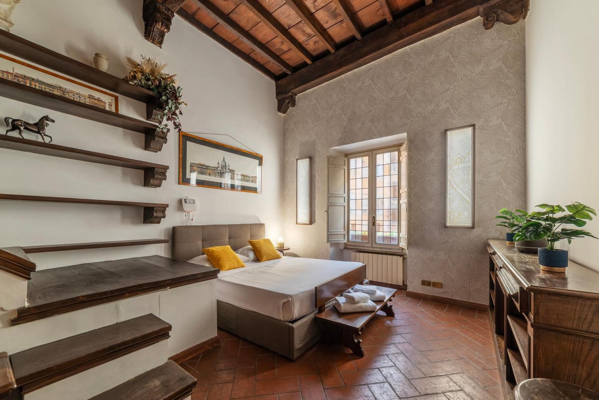 Historical Loft At Campo De Fiori Apartment *